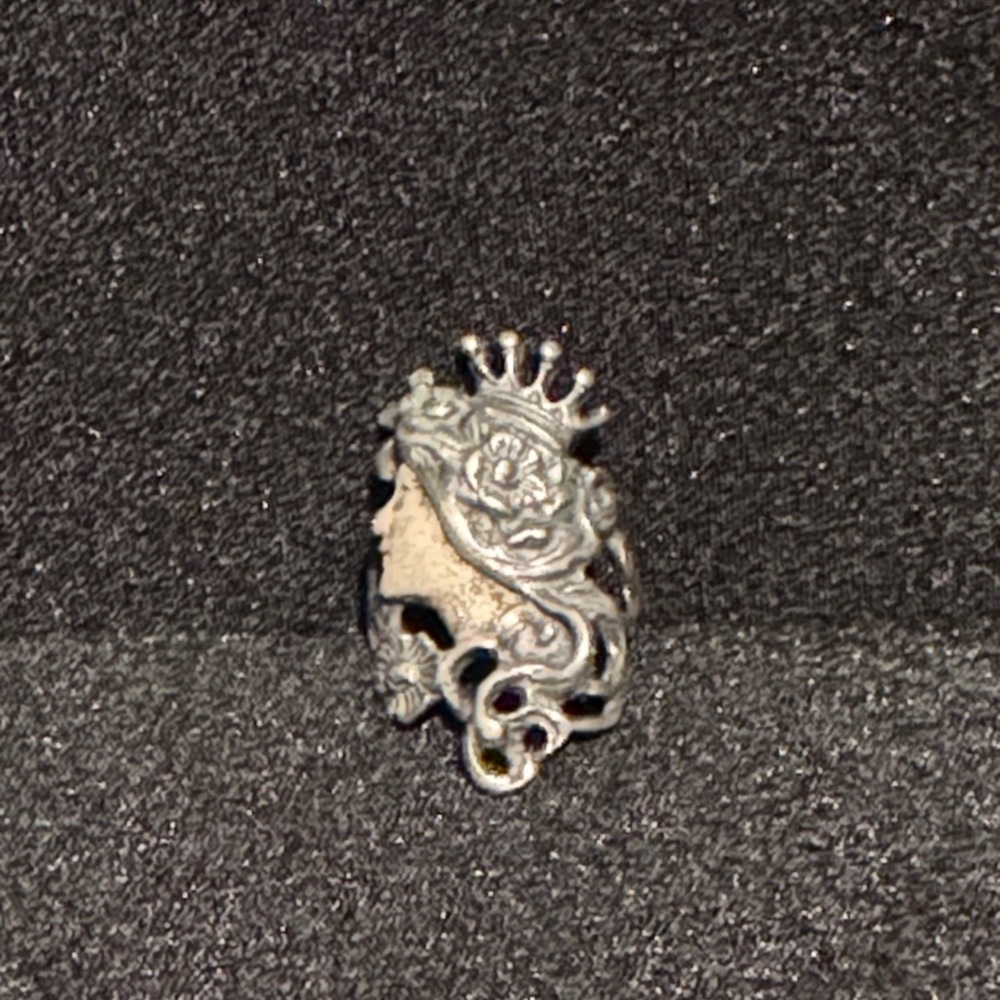 Elegant Silver goddess Crown Ring
